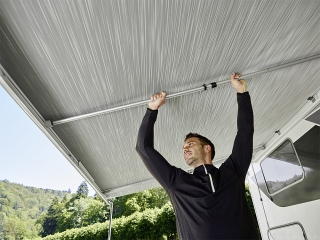 Napínací rafter markýzy Thule Omistor série 6/9, výsuv 250 cm